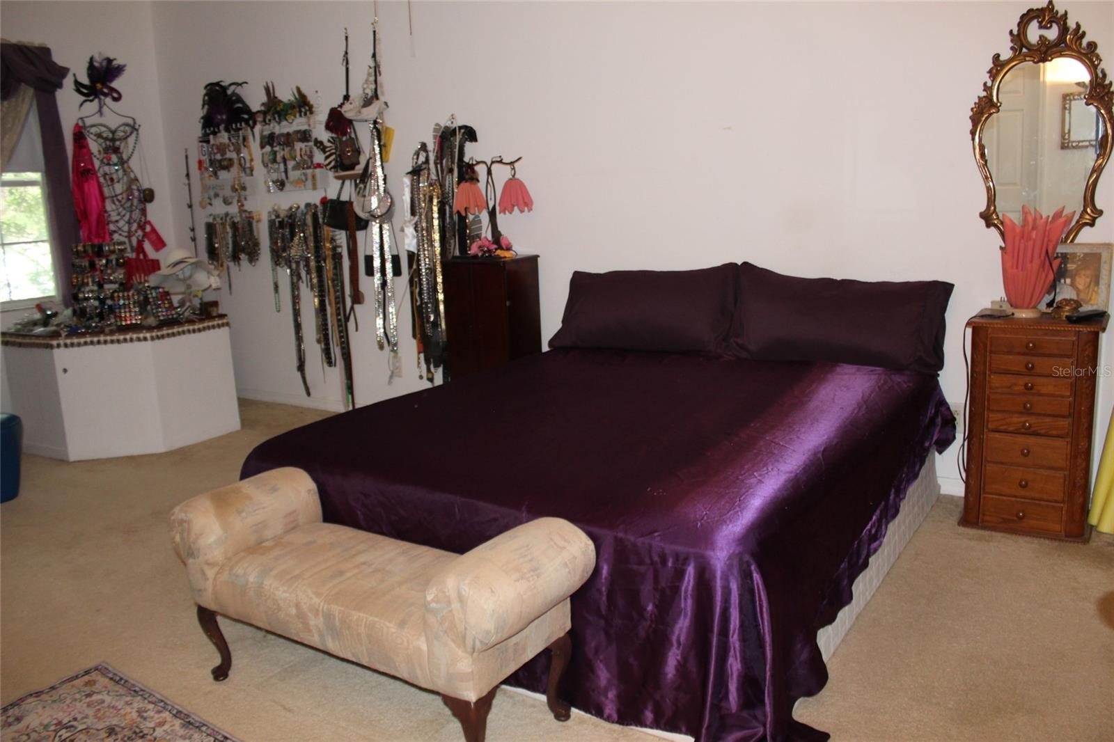 Listing photo id 11 for 14985 Alan Court