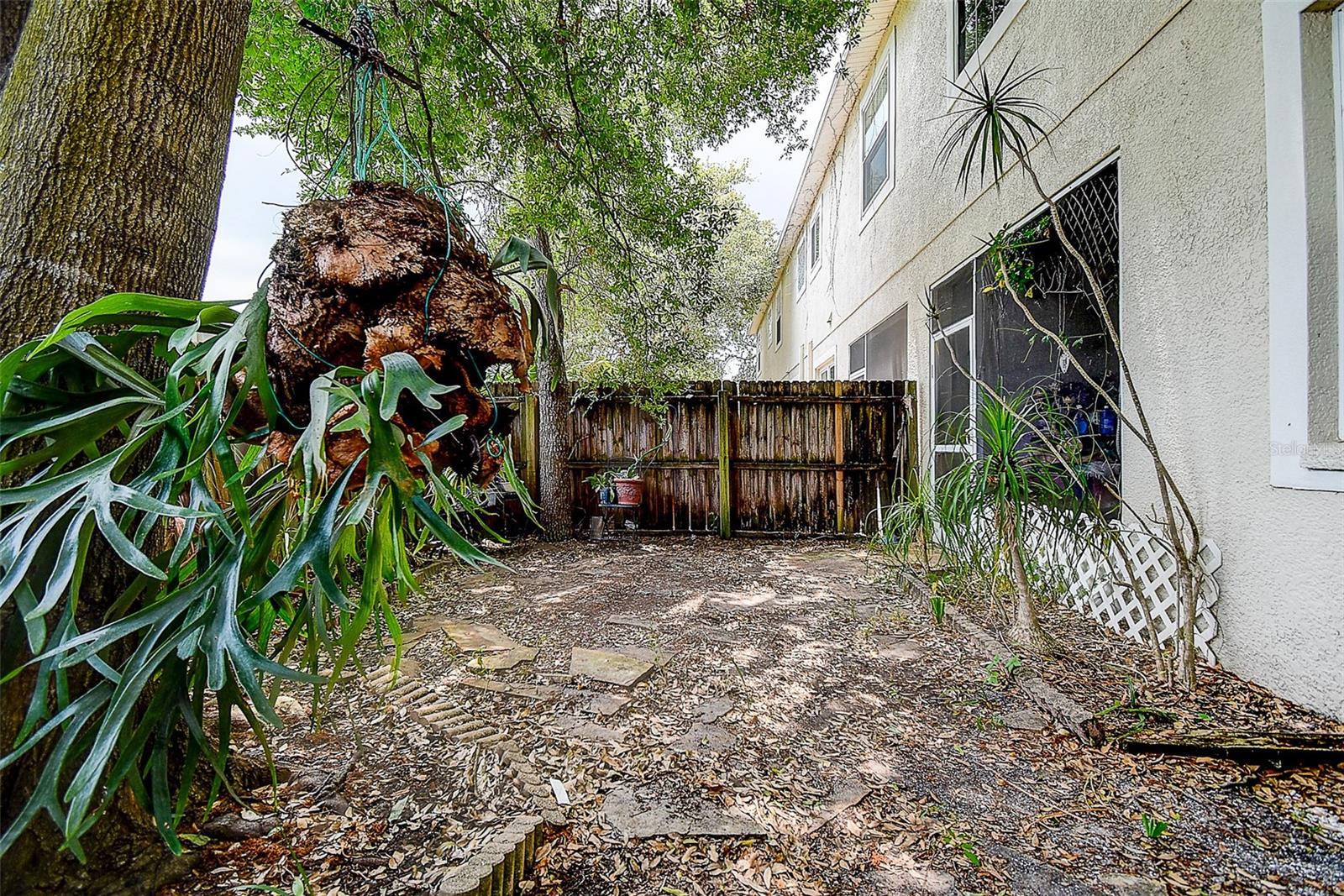 Listing photo id 19 for 14985 Alan Court