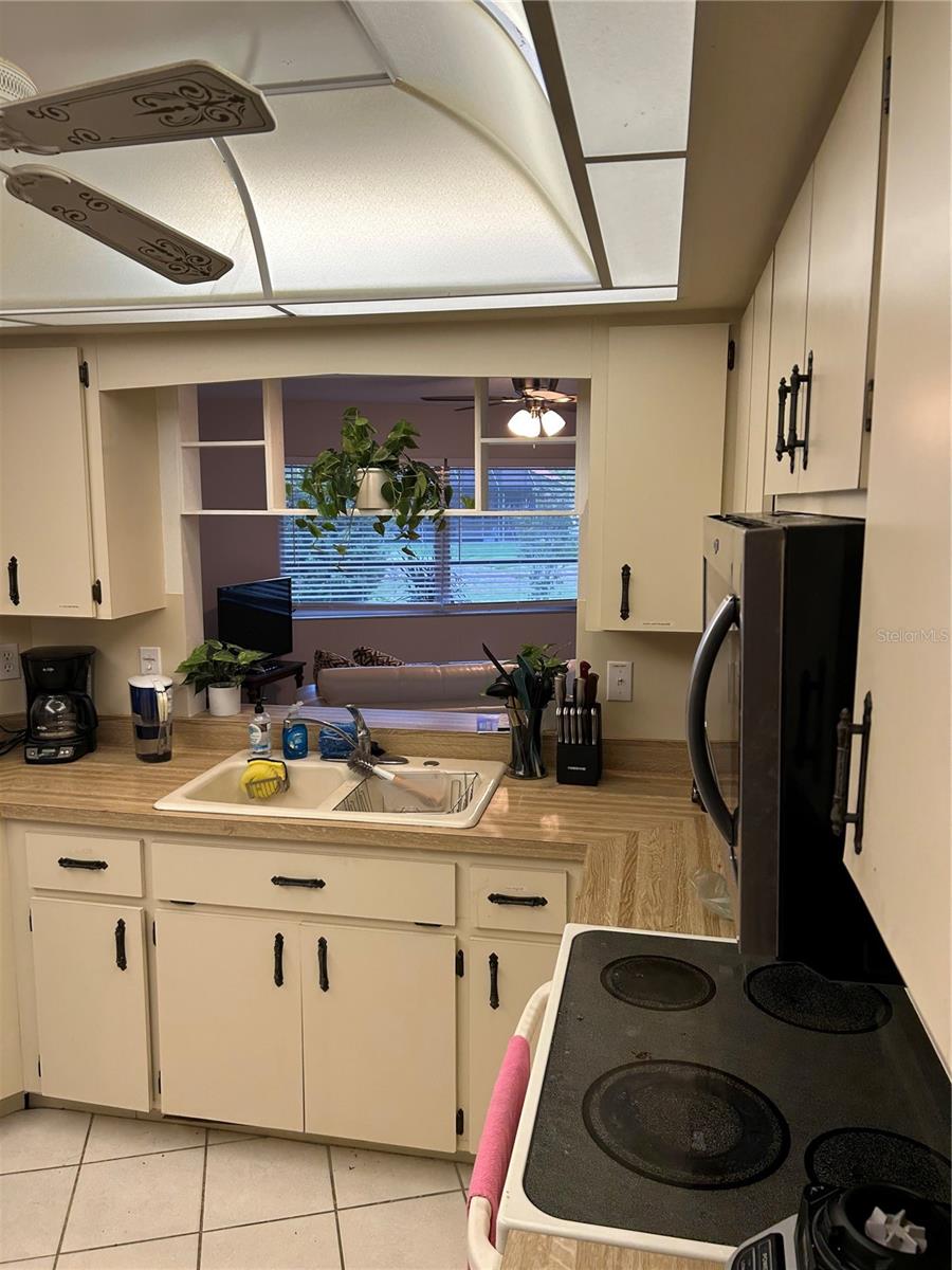 Image 7 of 12 For 209 Matisse Circle