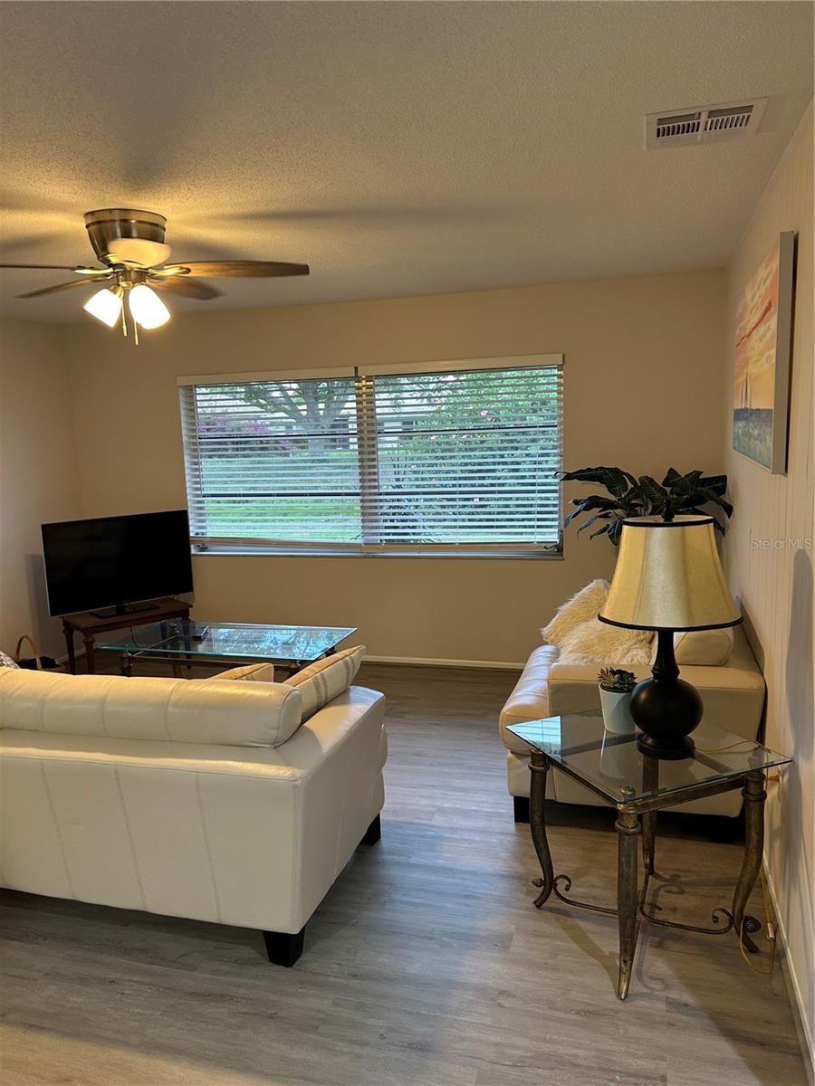 Image 9 of 12 For 209 Matisse Circle