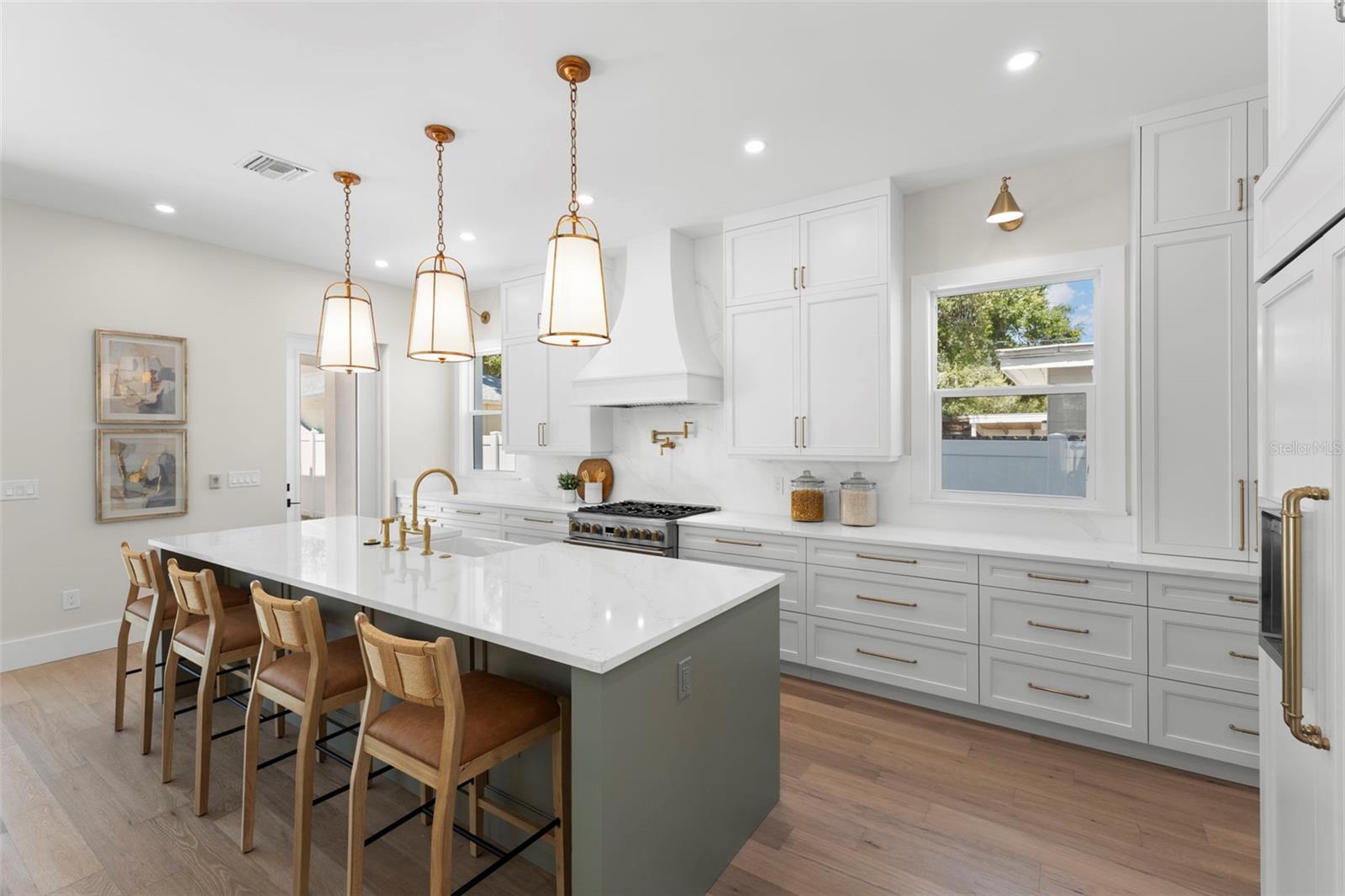 Image 18 of 65 For 1100 8th Street N