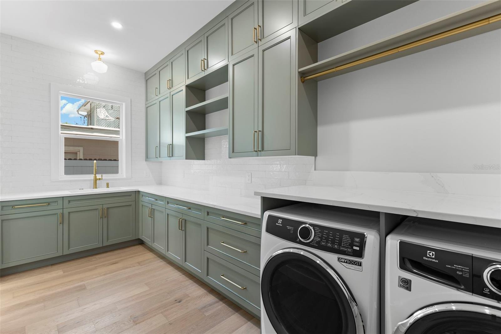 Image 24 of 65 For 1100 8th Street N