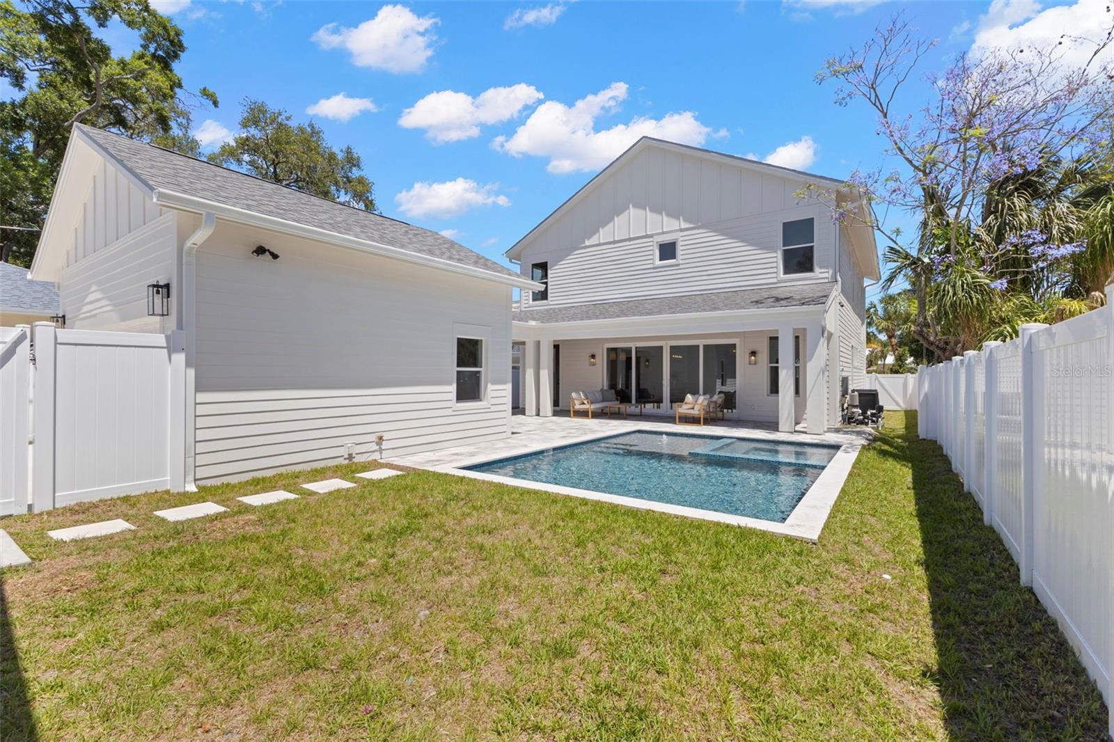 Image 30 of 65 For 1100 8th Street N