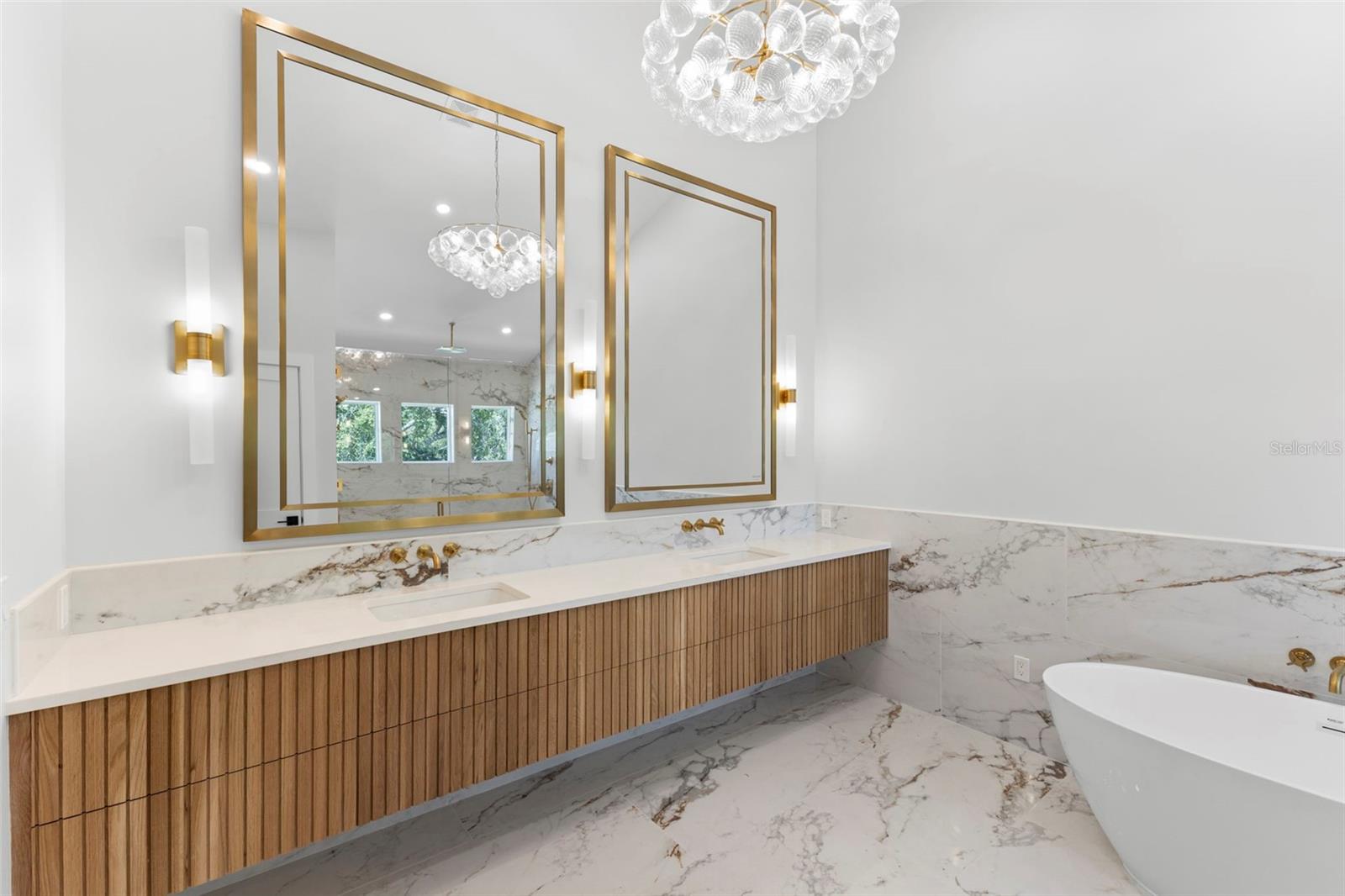 Image 35 of 65 For 1100 8th Street N