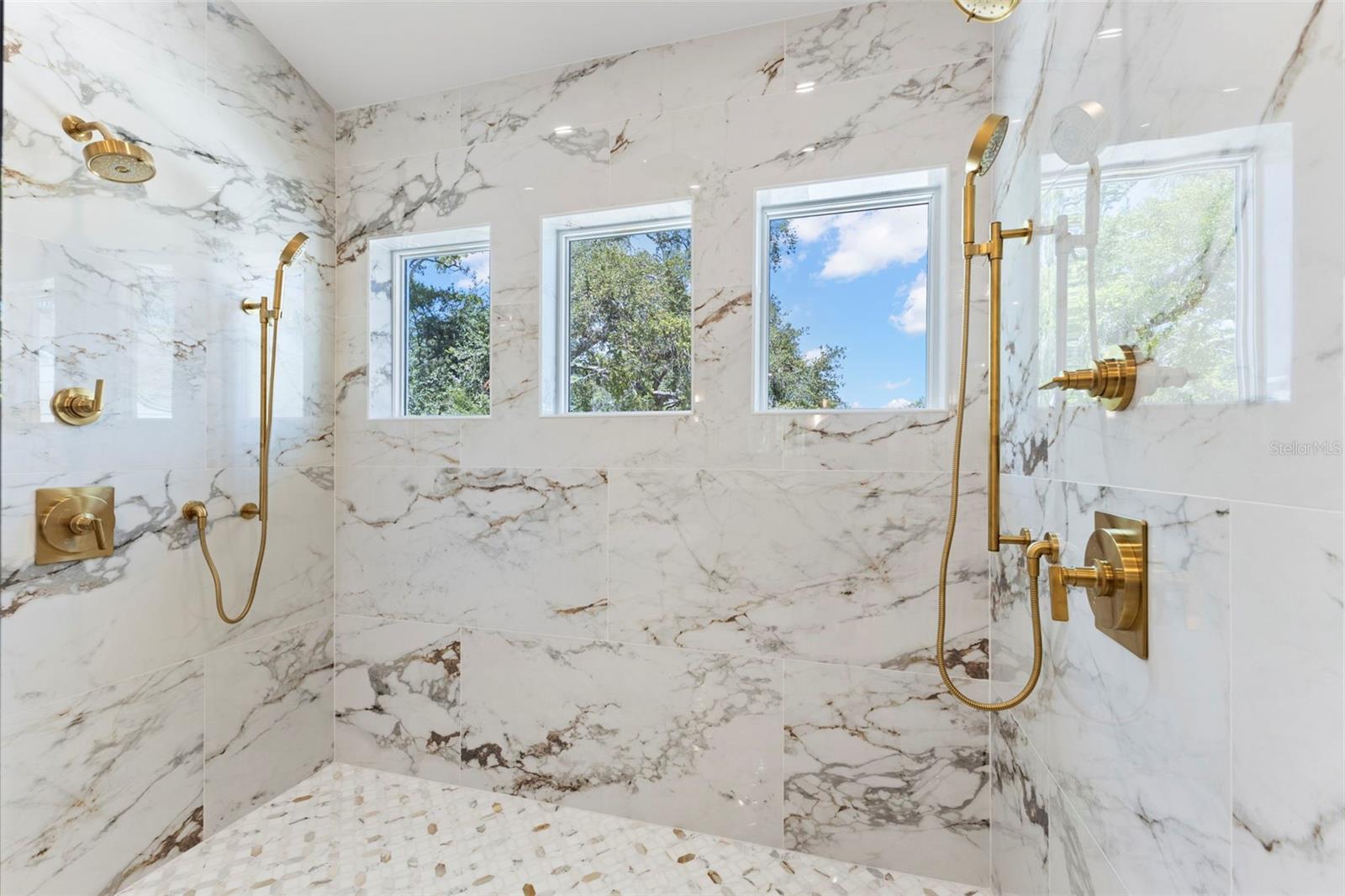 Image 37 of 65 For 1100 8th Street N