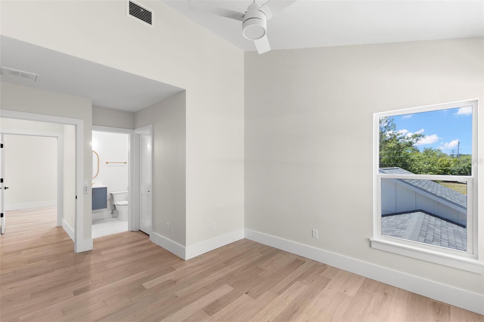 Image 41 of 65 For 1100 8th Street N