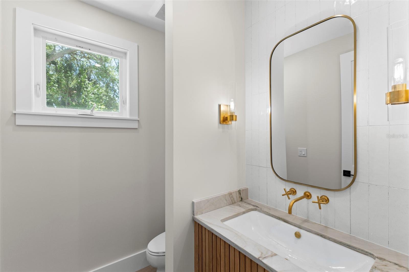 Image 47 of 65 For 1100 8th Street N