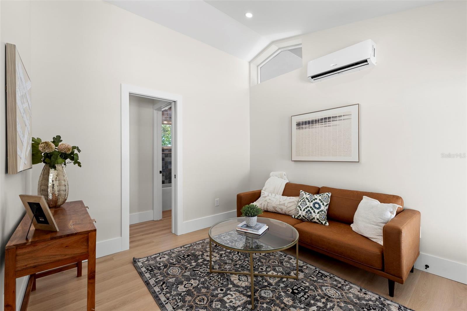 Image 51 of 65 For 1100 8th Street N