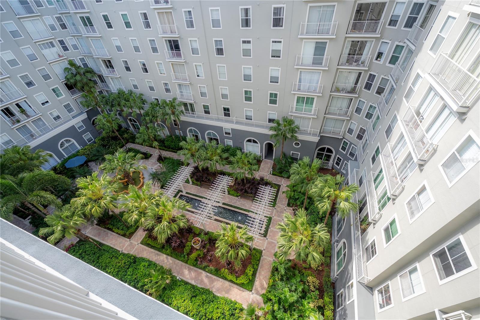 Listing photo id 8 for 700 Harbour Island Boulevard 716