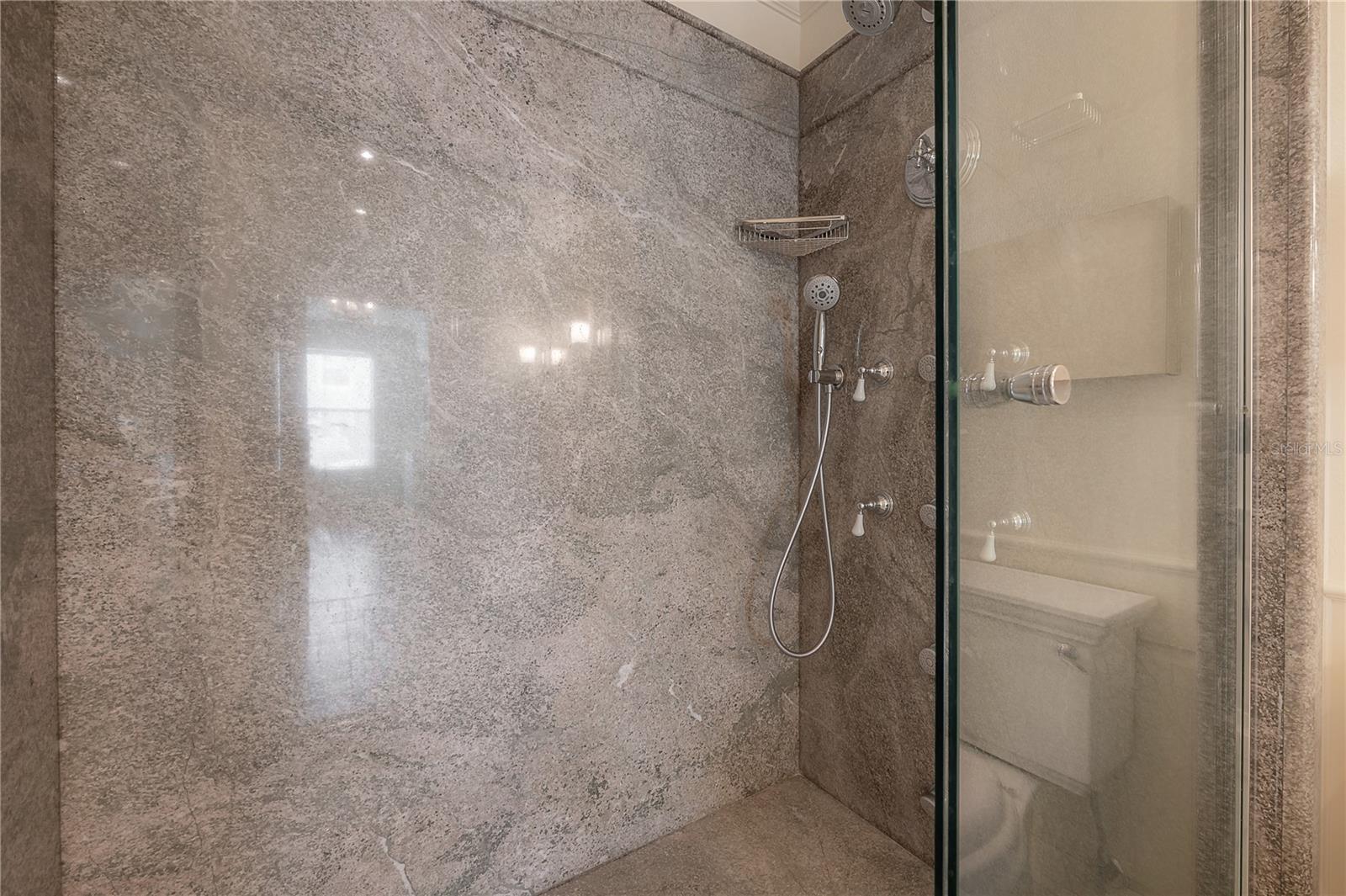 Listing photo id 24 for 700 Harbour Island Boulevard 716