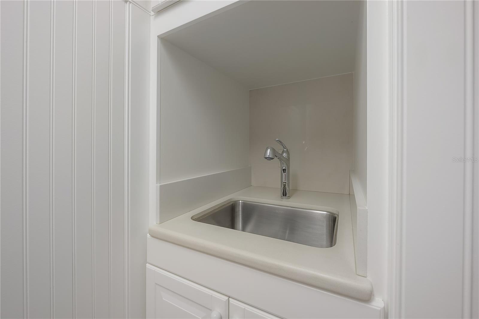 Listing photo id 40 for 700 Harbour Island Boulevard 716