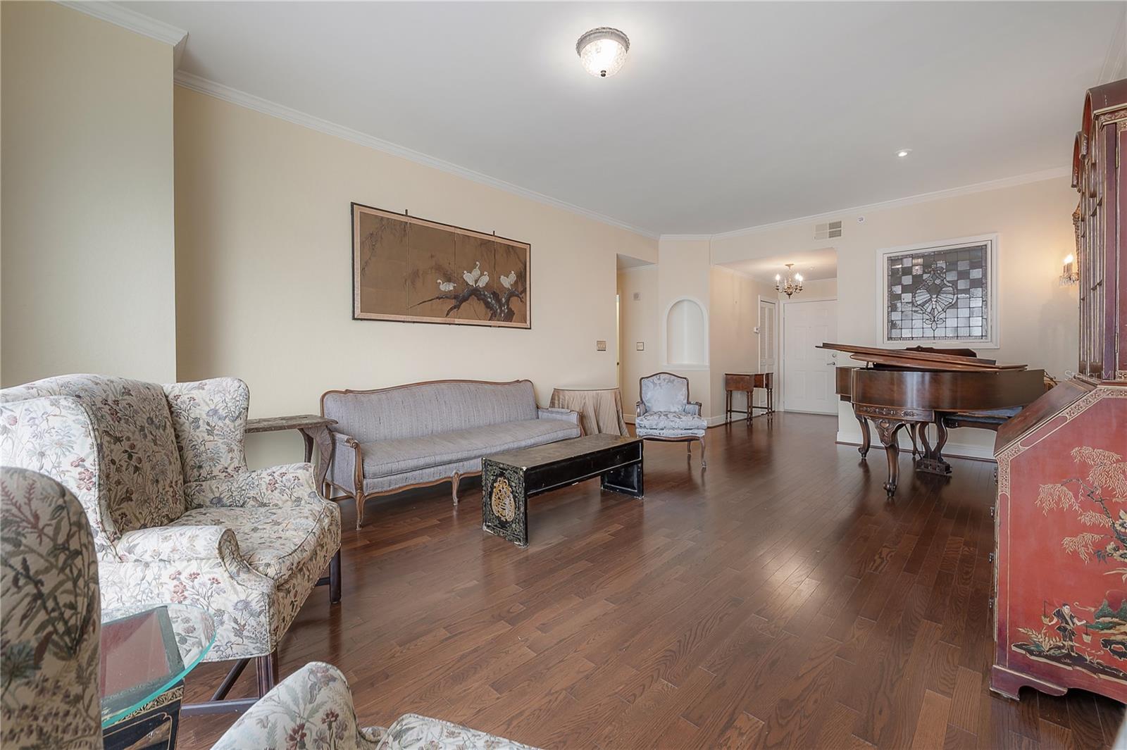 Listing photo id 4 for 700 Harbour Island Boulevard 716