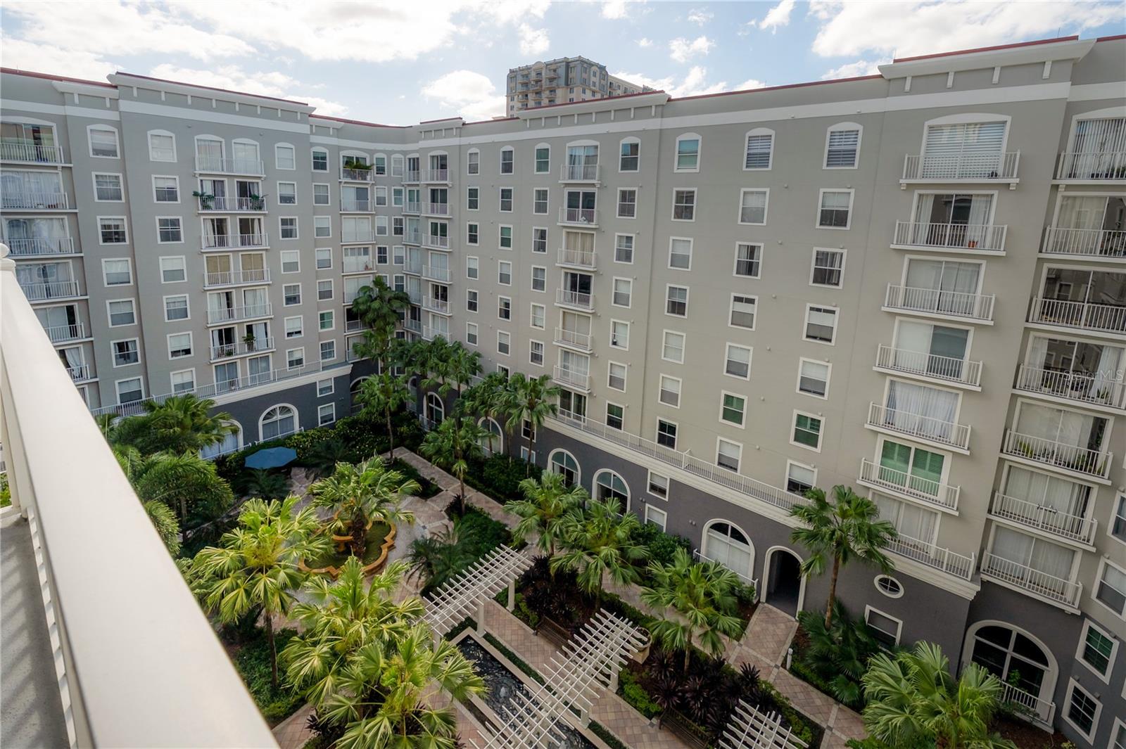 Listing photo id 7 for 700 Harbour Island Boulevard 716
