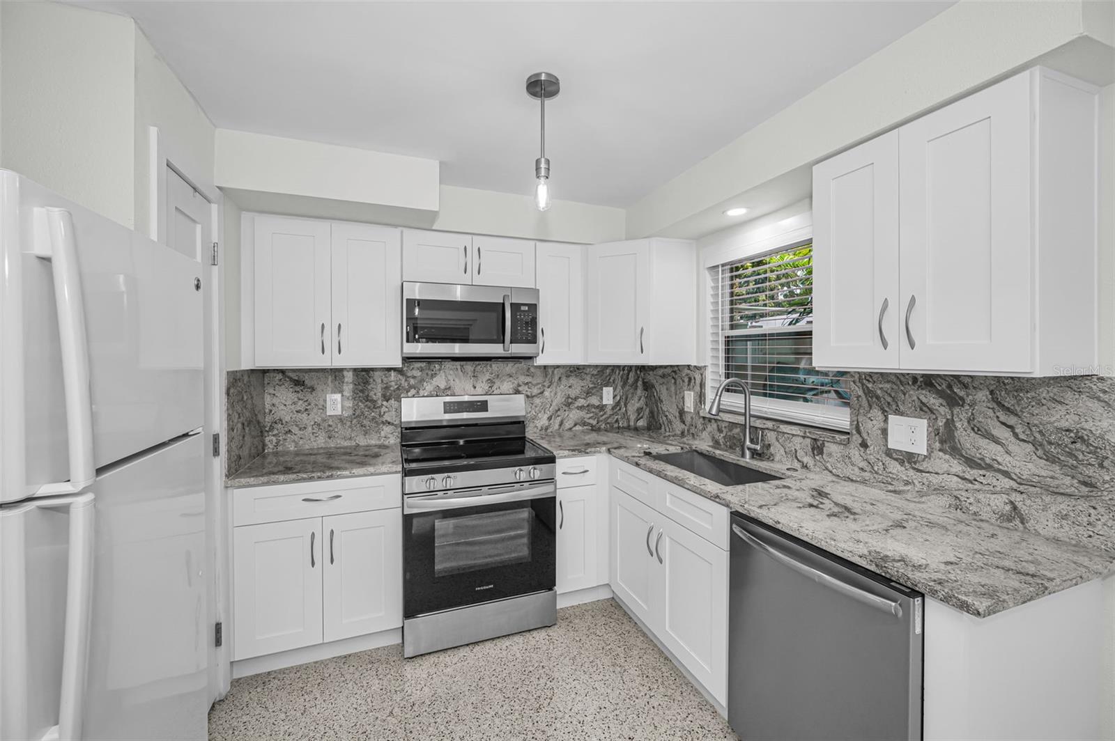 Image 11 of 31 For 7691 Coquina Way