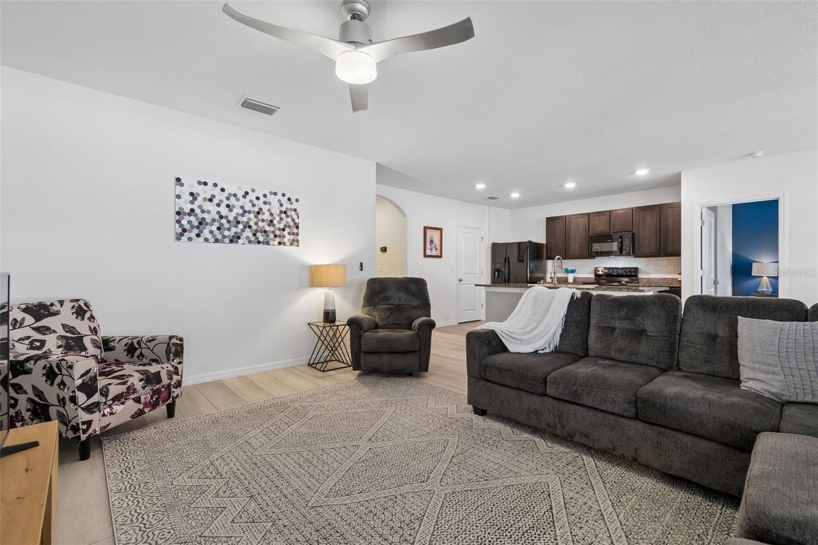 Image 11 of 45 For 11913 Ledbury Commons Drive