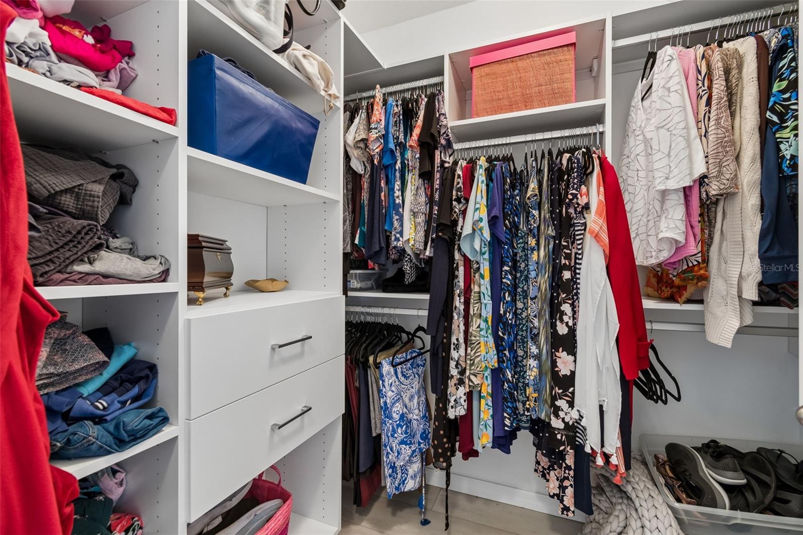 Image 17 of 45 For 11913 Ledbury Commons Drive