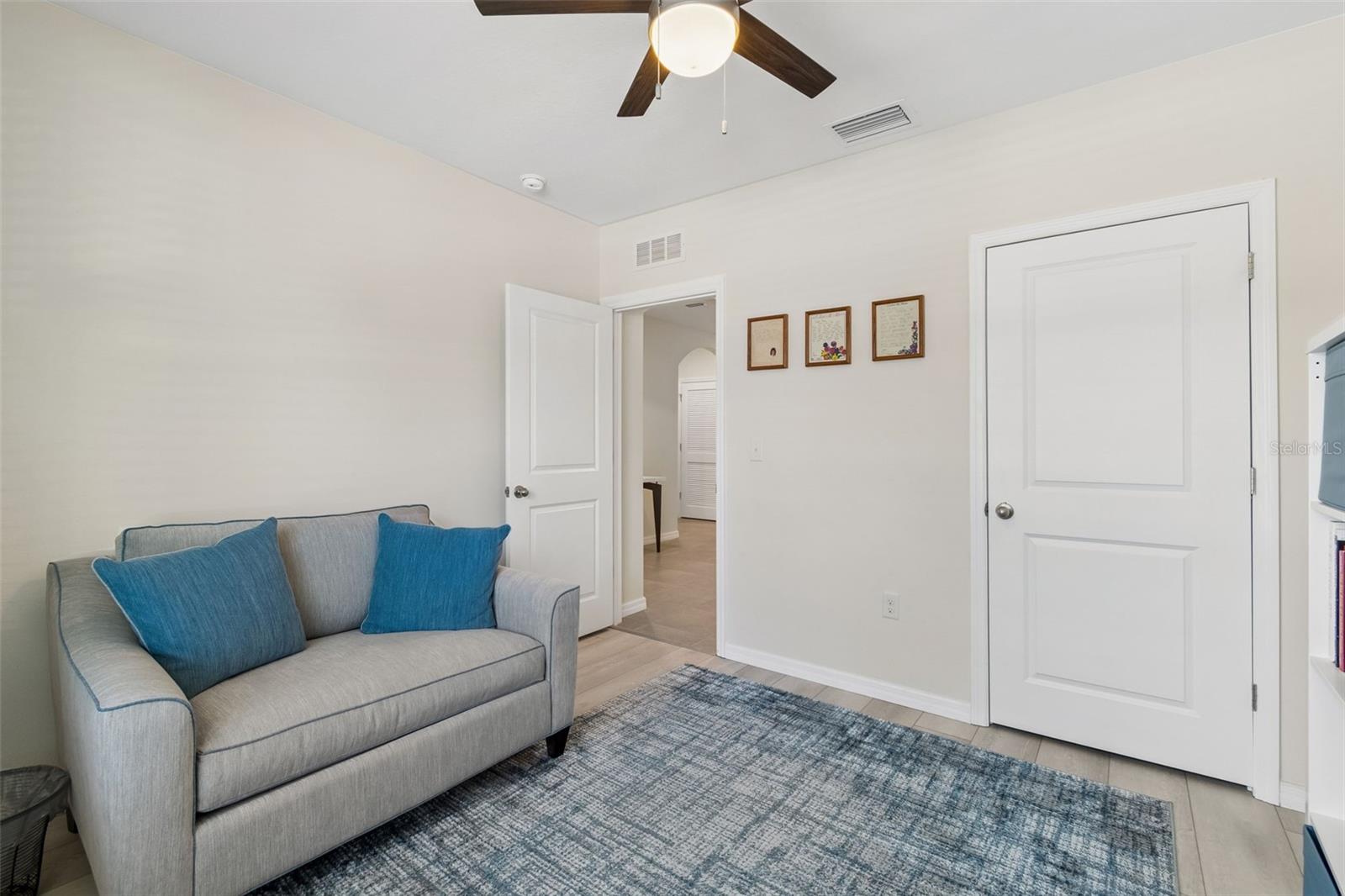 Image 26 of 45 For 11913 Ledbury Commons Drive