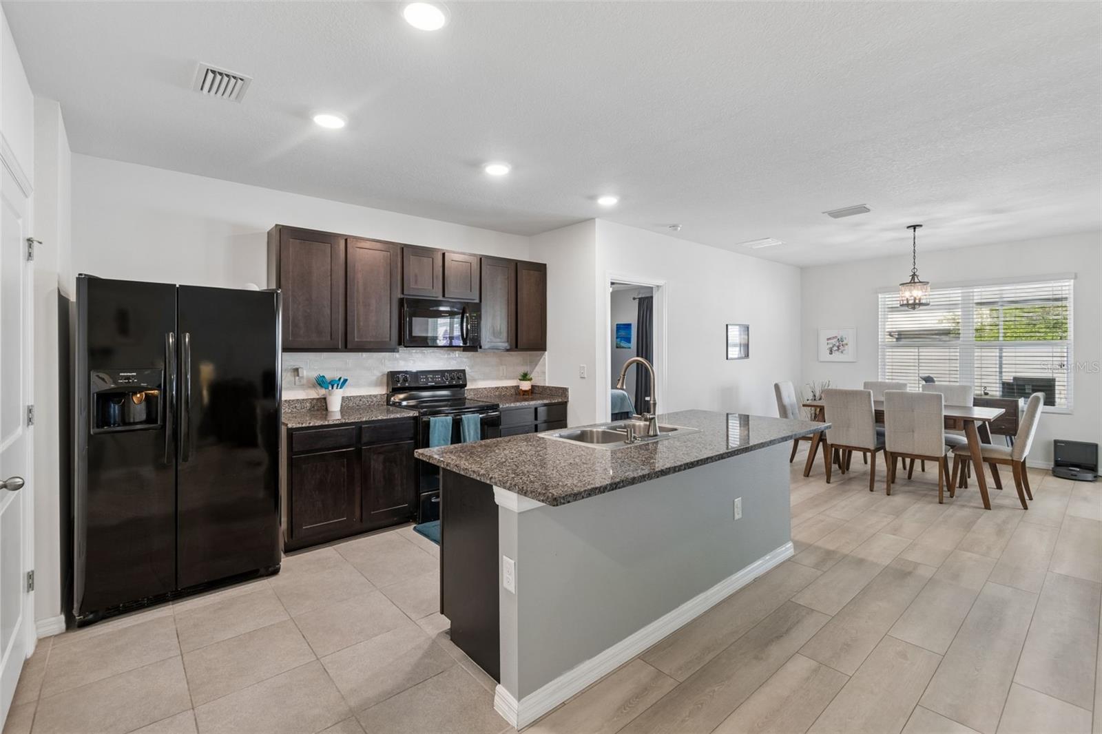 Image 5 of 45 For 11913 Ledbury Commons Drive