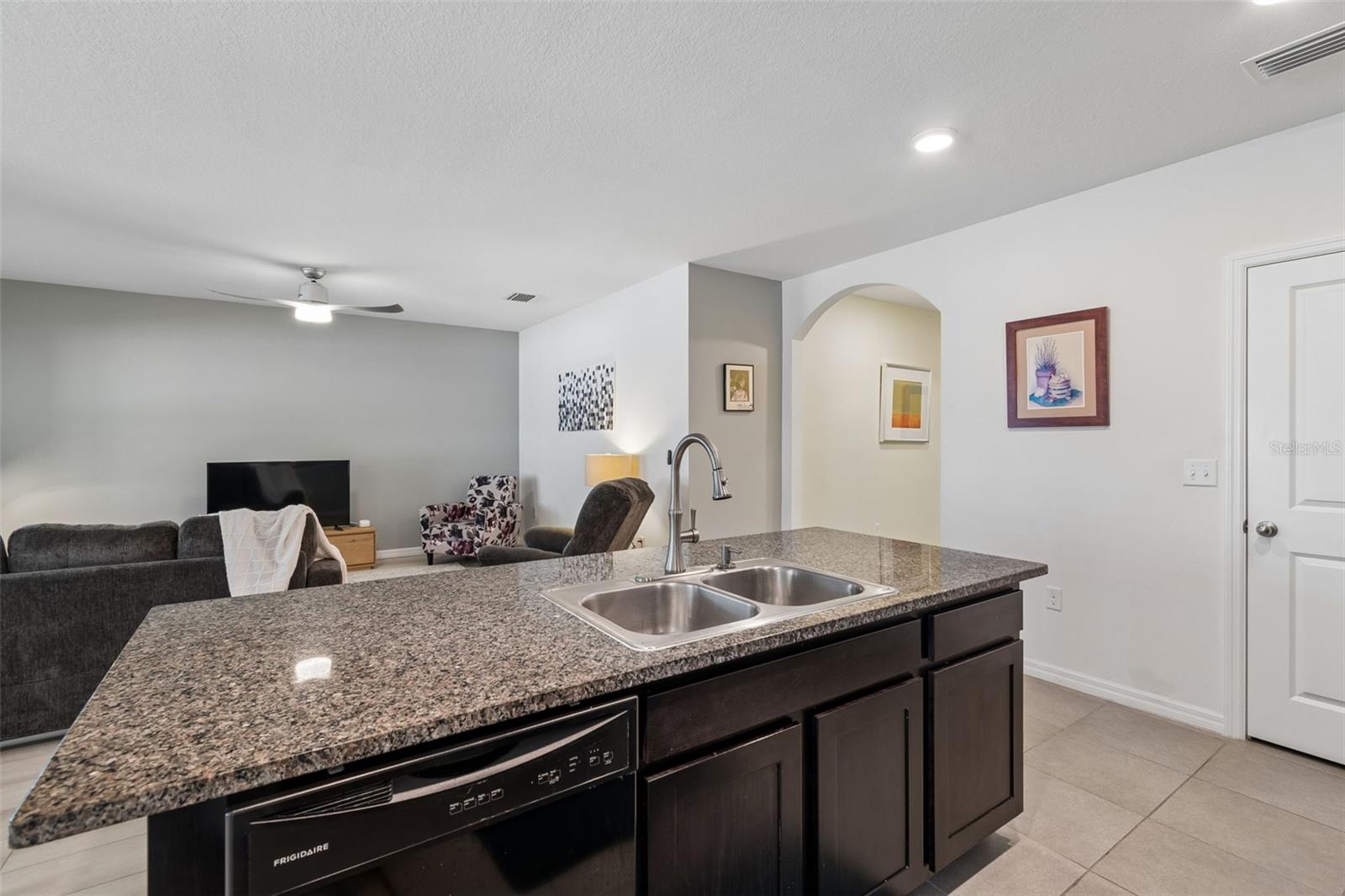 Image 9 of 45 For 11913 Ledbury Commons Drive