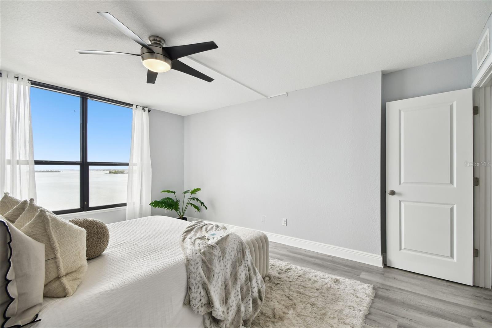 Image 25 of 56 For 200 Woodette Drive 803