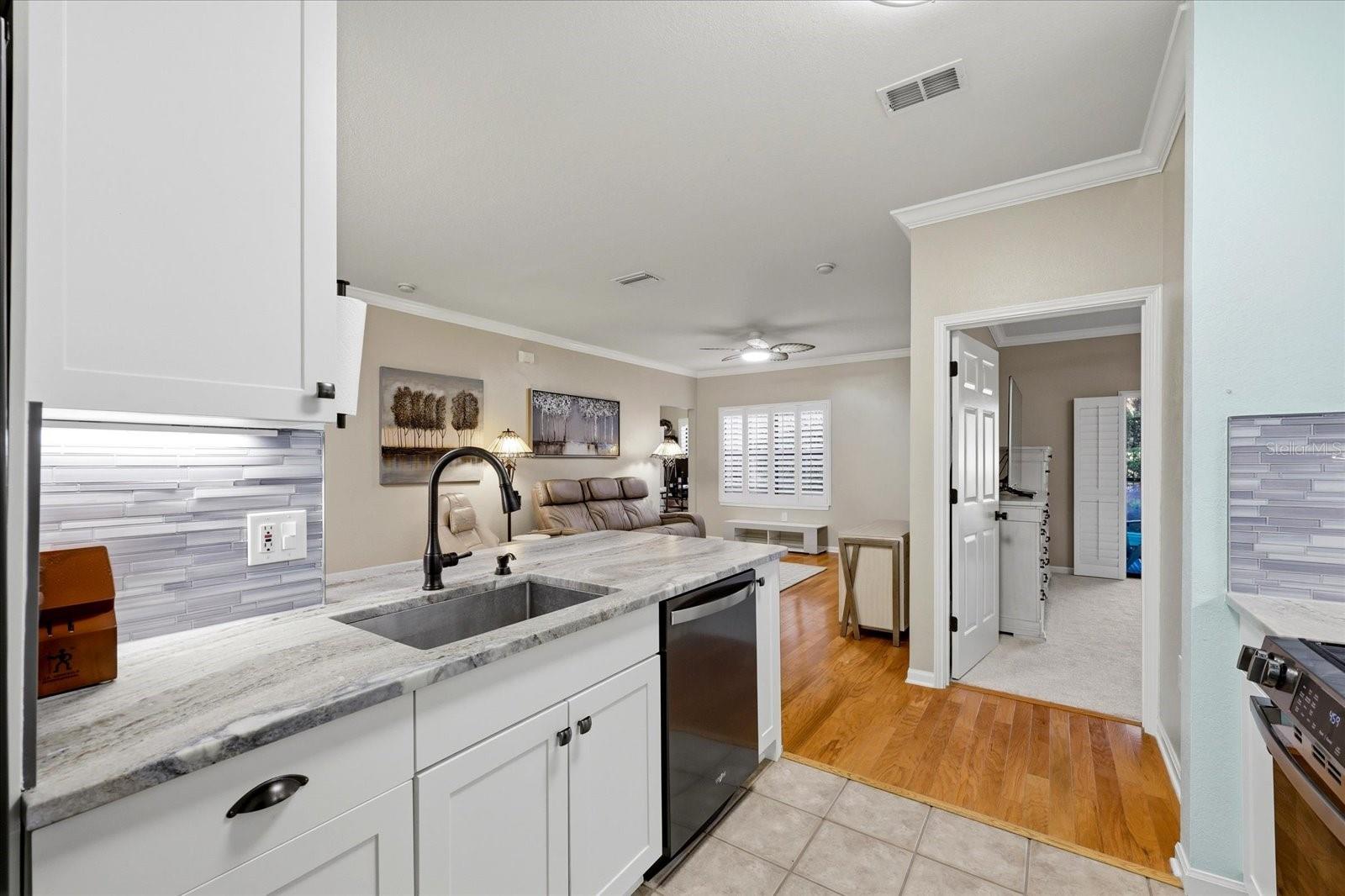 Image 21 of 35 For 2295 Tuscany Trace 8