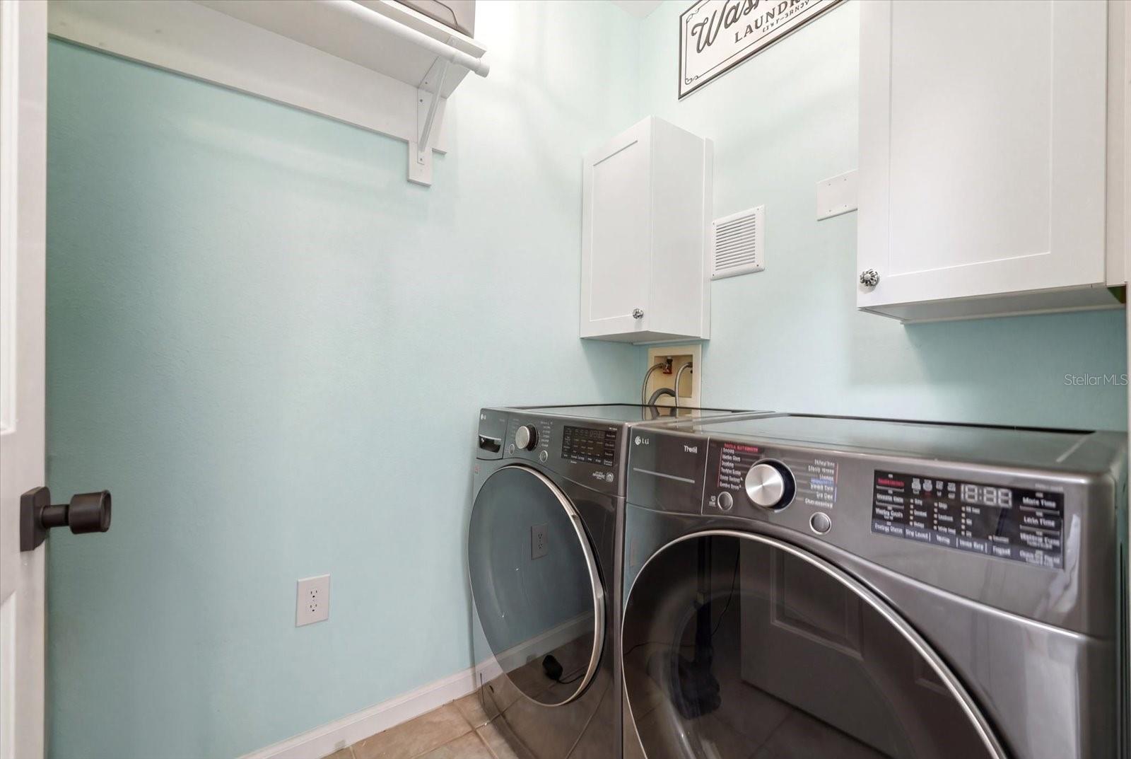 Image 22 of 35 For 2295 Tuscany Trace 8