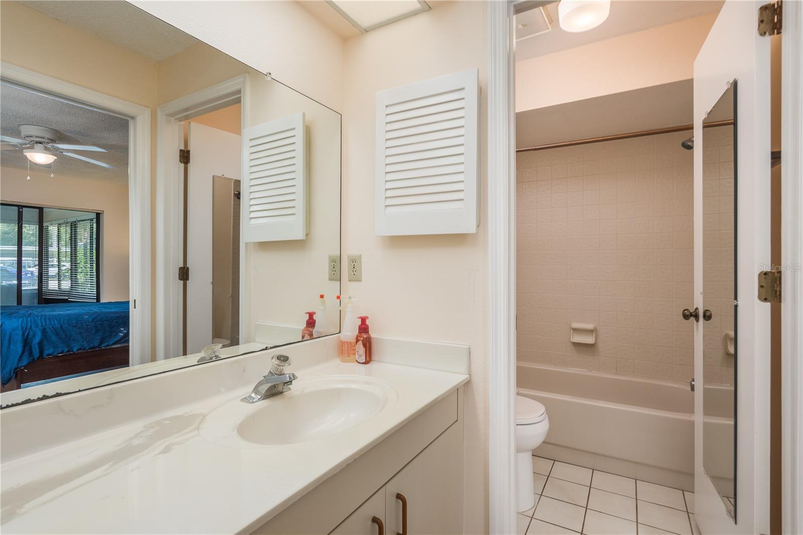 Image 14 of 23 For 2713 Countryside Boulevard 108