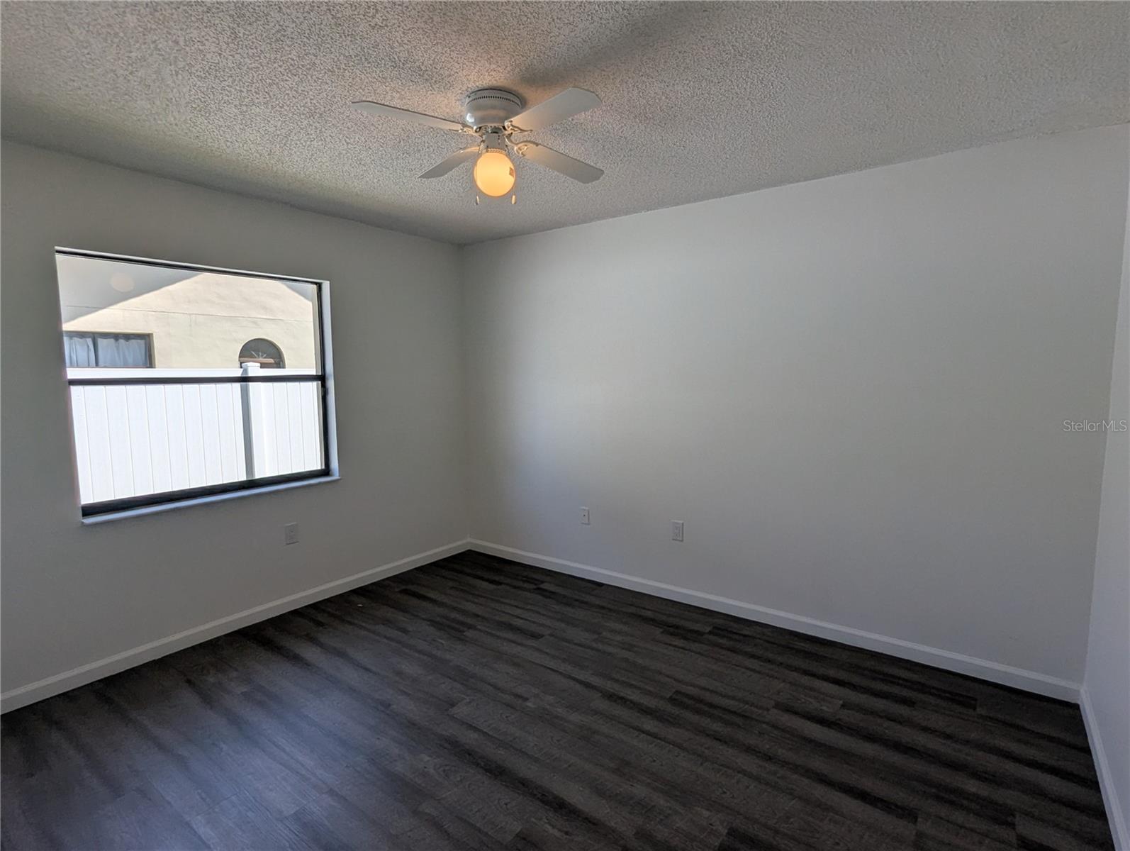 Image 12 of 20 For 11322 Torrey Pines Drive