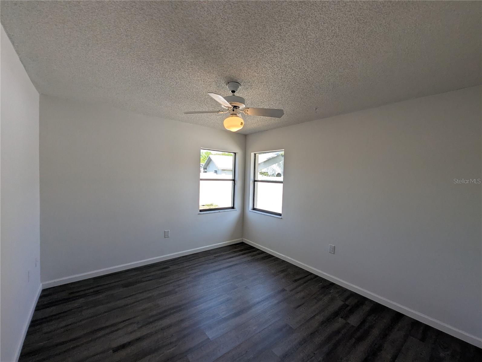 Image 13 of 20 For 11322 Torrey Pines Drive