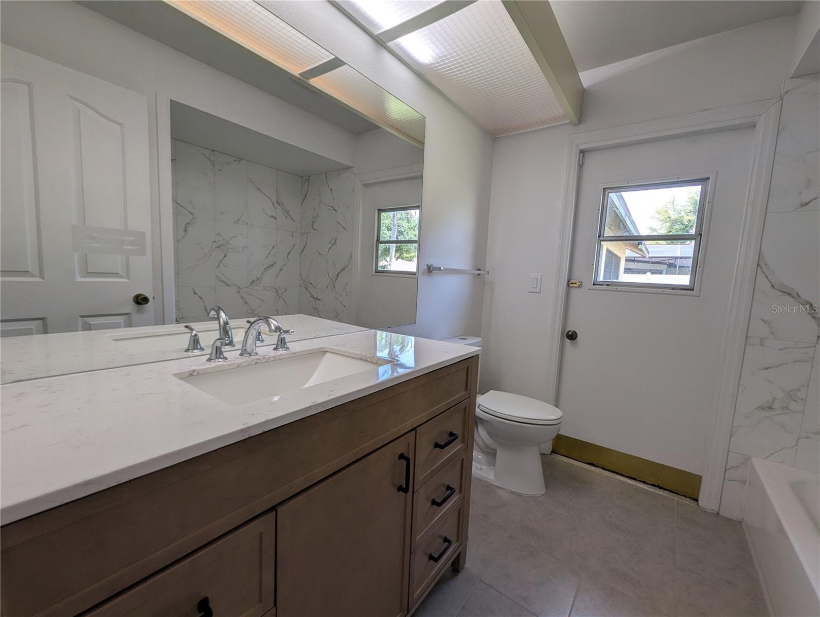 Image 14 of 20 For 11322 Torrey Pines Drive