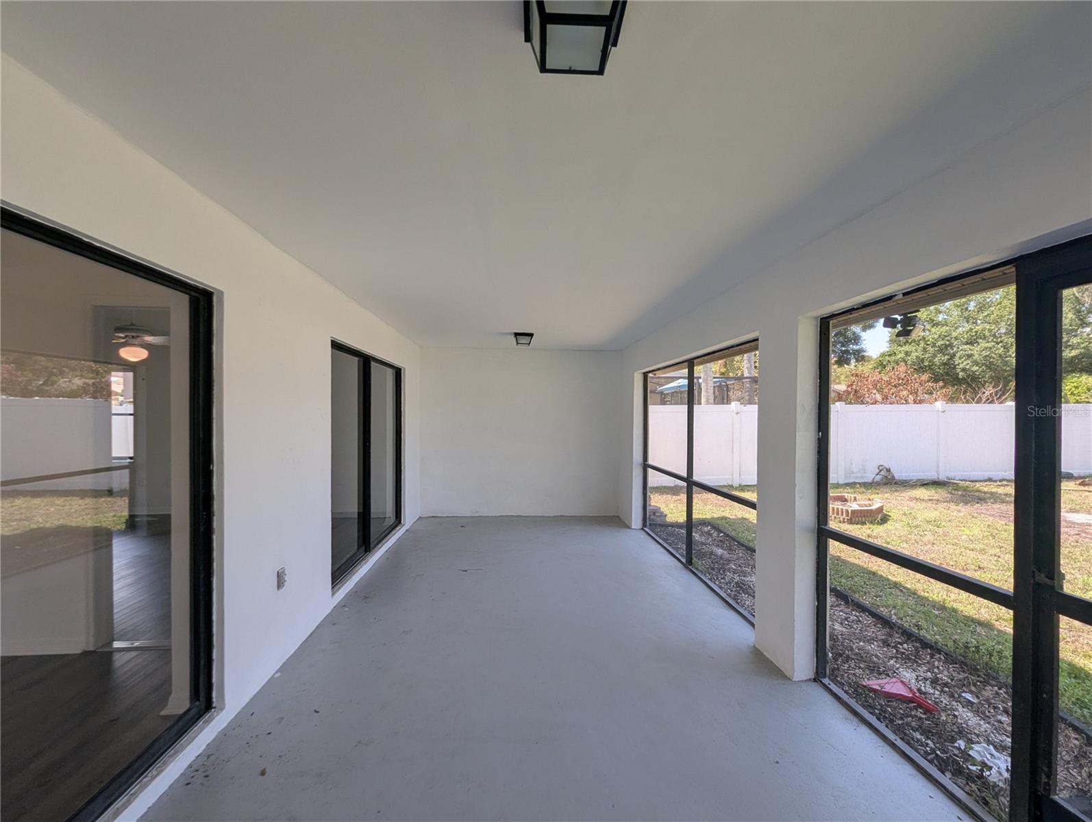 Image 18 of 20 For 11322 Torrey Pines Drive