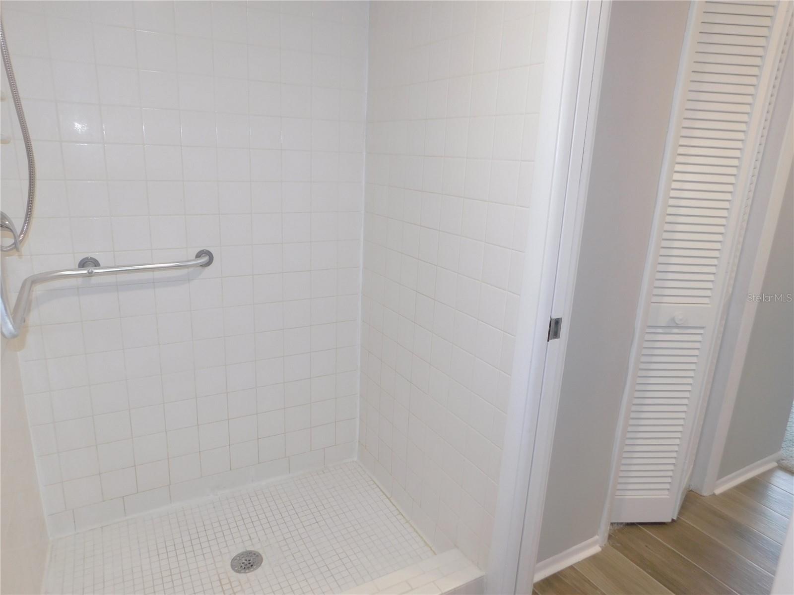 Image 18 of 29 For 218 Caryl Way