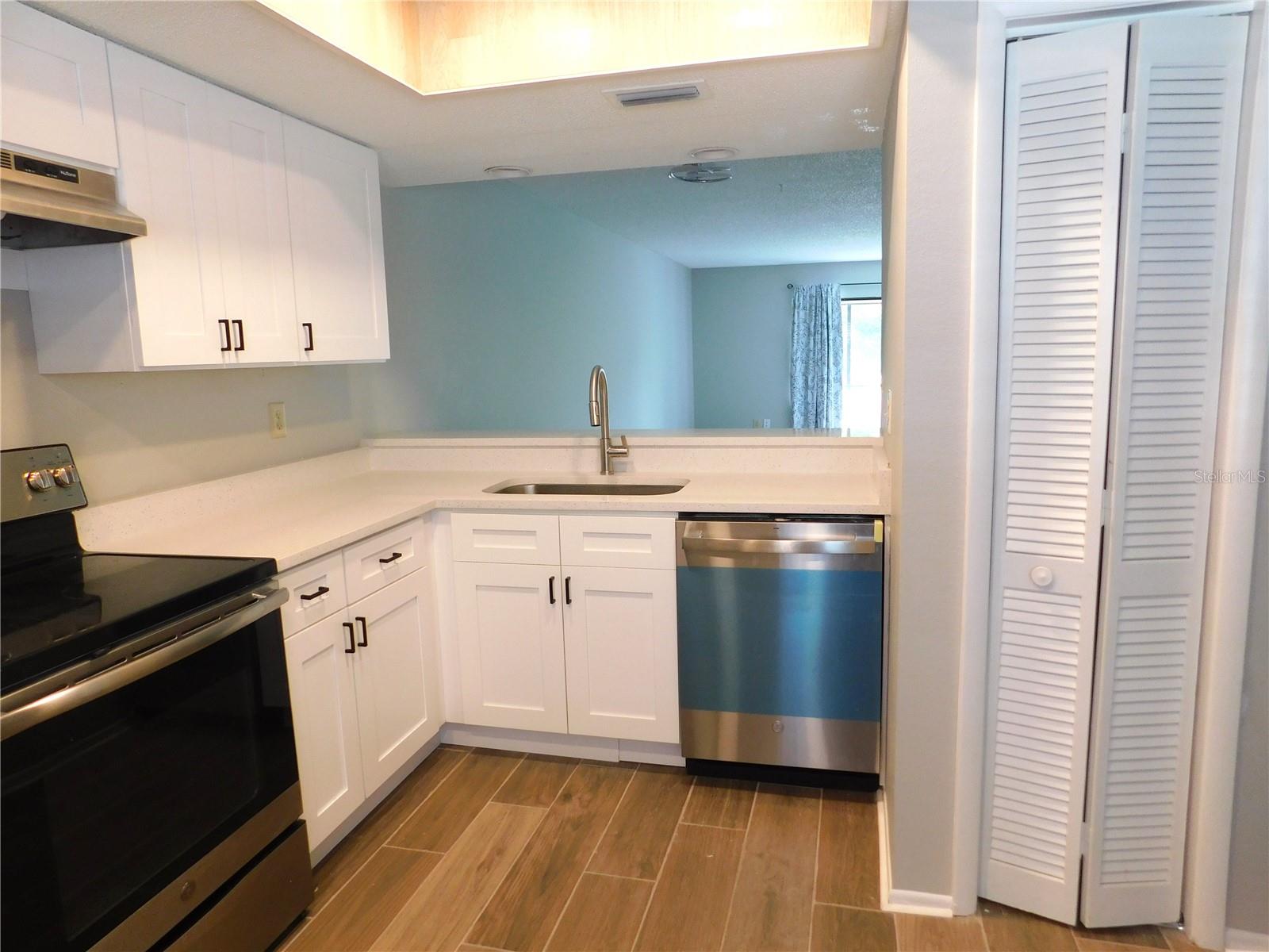 Image 7 of 29 For 218 Caryl Way