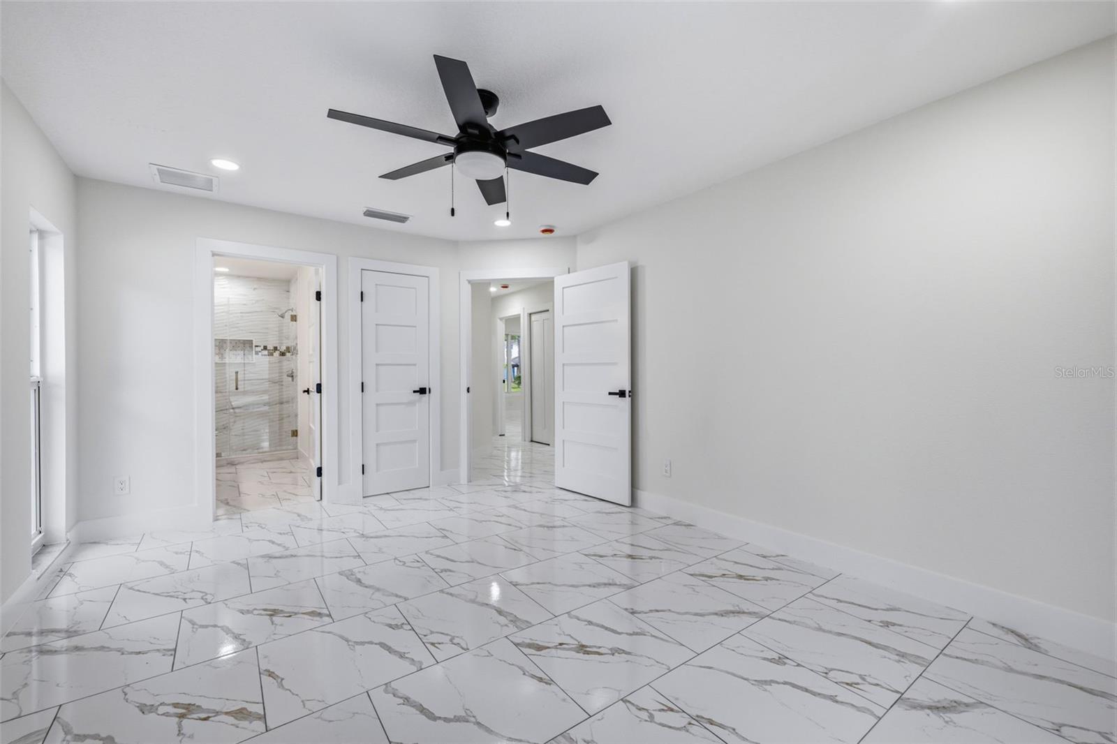 Image 16 of 30 For 12929 Rain Forest Street