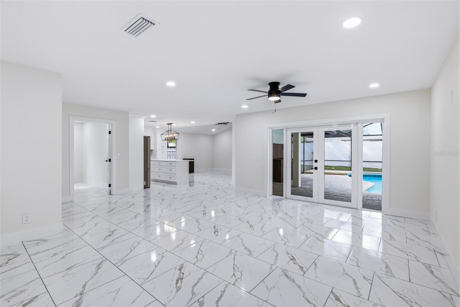 Image 5 of 30 For 12929 Rain Forest Street