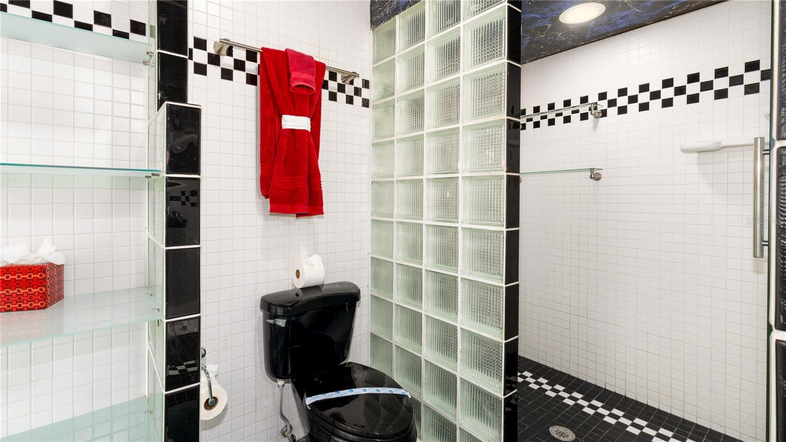 Image 18 of 40 For 10438 Saint Tropez Place