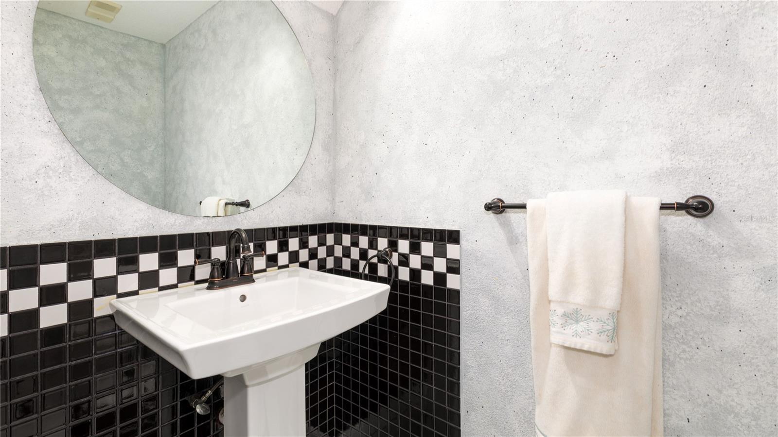 Image 19 of 40 For 10438 Saint Tropez Place