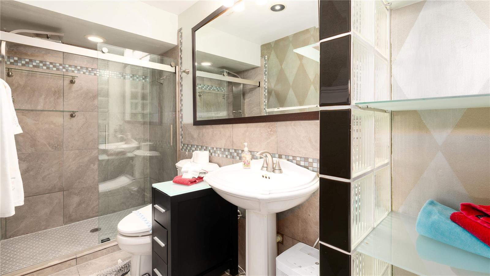 Image 22 of 40 For 10438 Saint Tropez Place