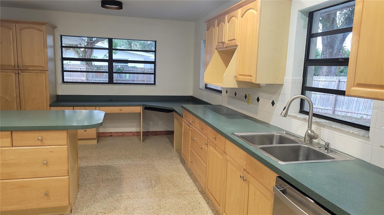 Image 5 of 22 For 1625 Bravo Drive