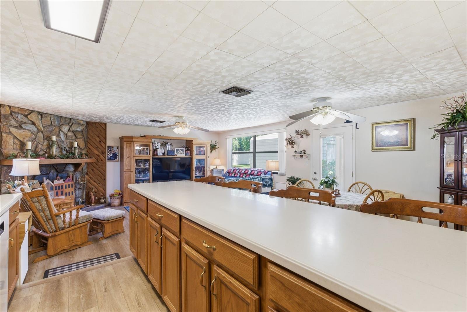 Image 13 of 40 For 2521 Krueger Lane