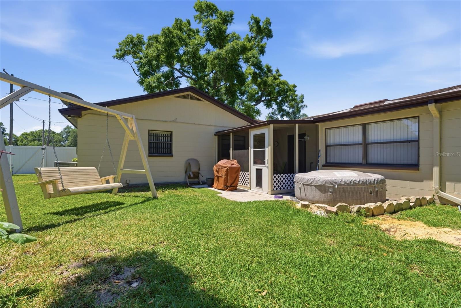 Image 33 of 40 For 2521 Krueger Lane