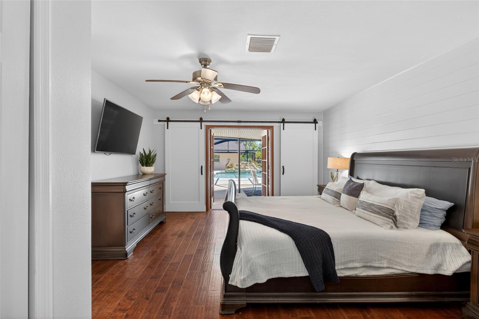 Image 15 of 86 For 1026 Crystal Lake Road