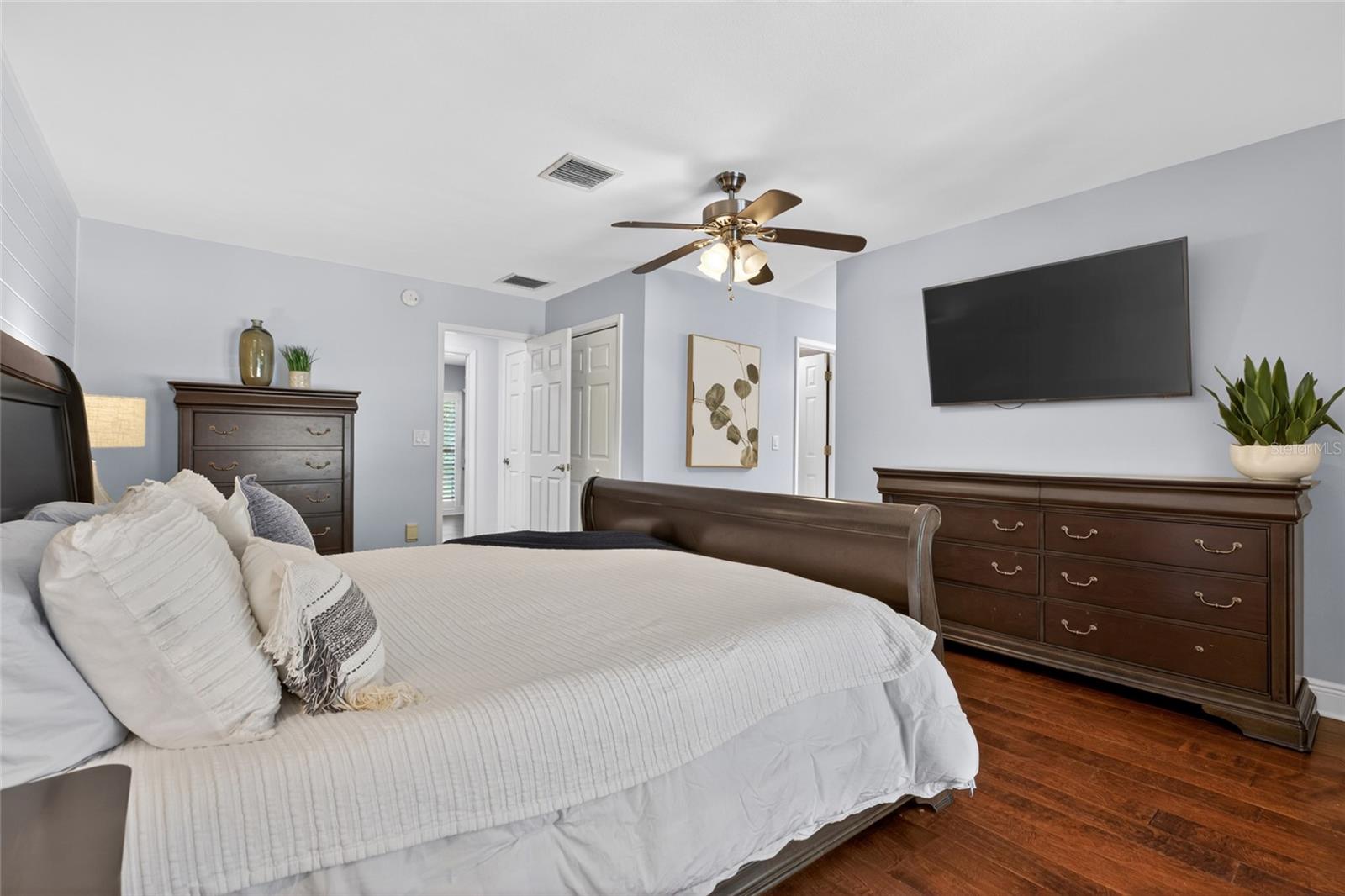 Image 16 of 86 For 1026 Crystal Lake Road