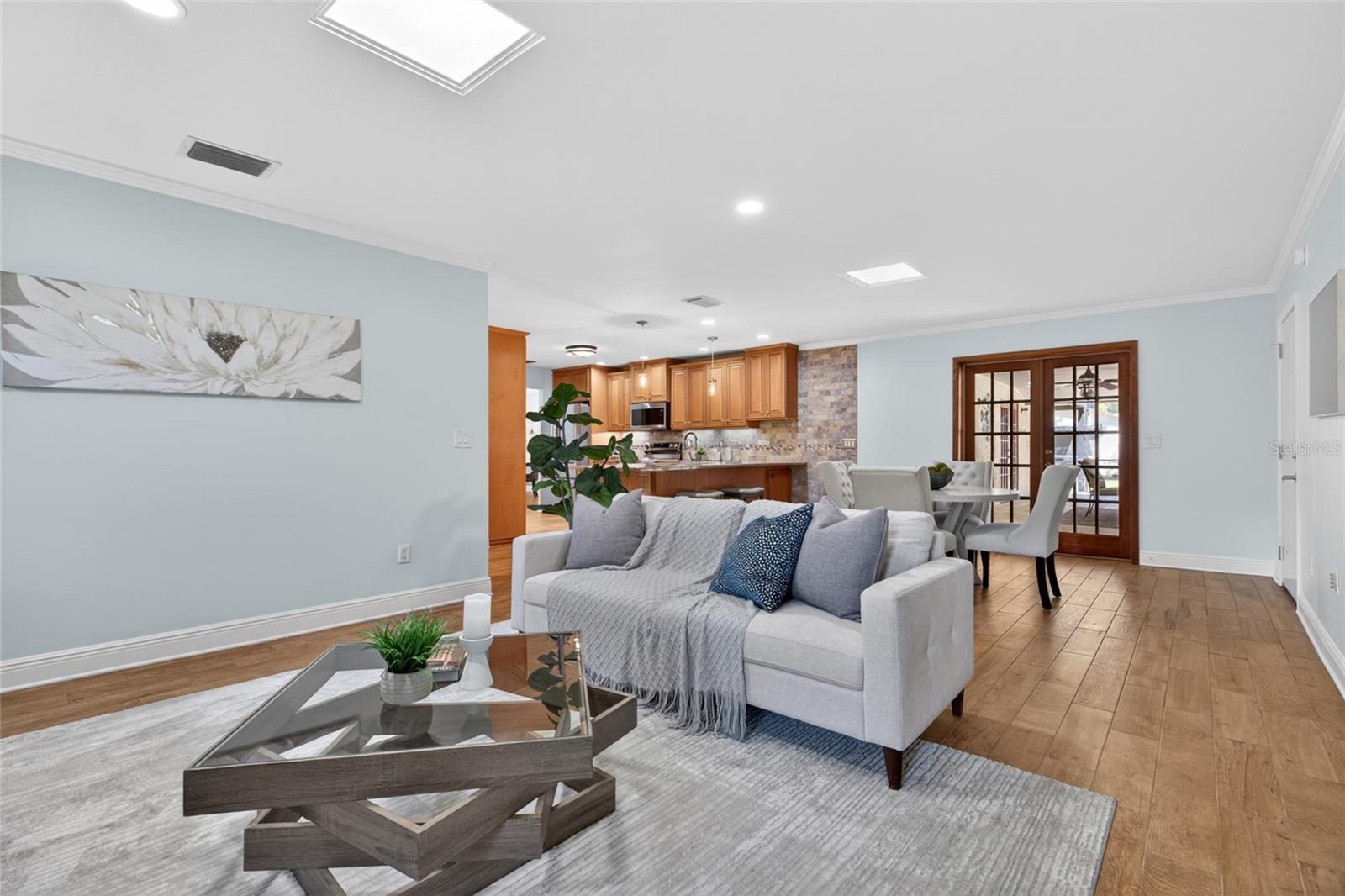 Image 24 of 86 For 1026 Crystal Lake Road