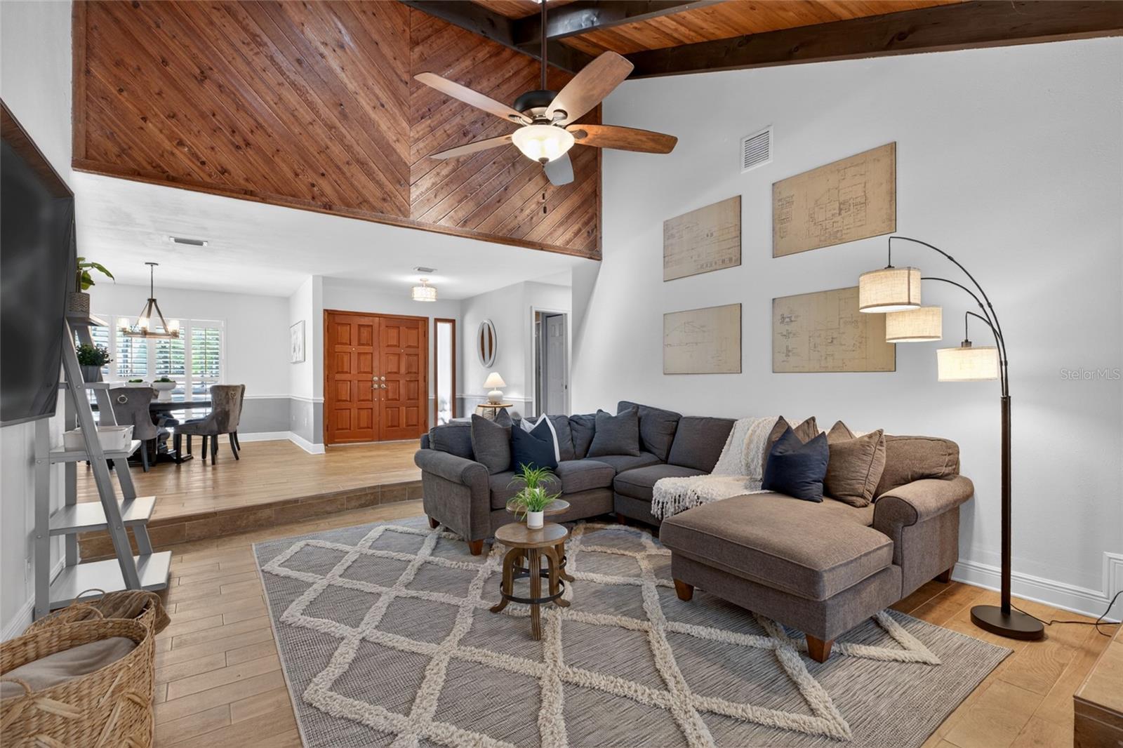 Image 7 of 86 For 1026 Crystal Lake Road