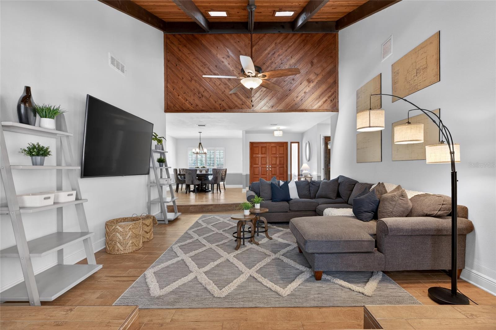 Image 8 of 86 For 1026 Crystal Lake Road