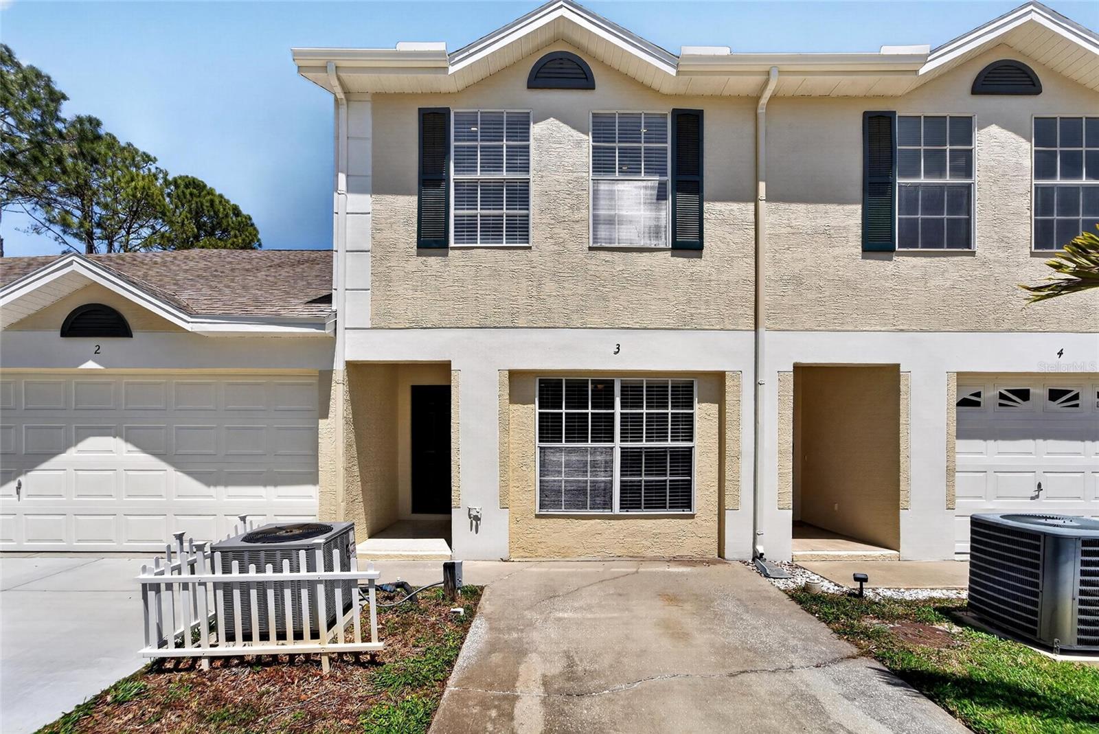 Image 11 of 80 For 658 Green Valley Road B3