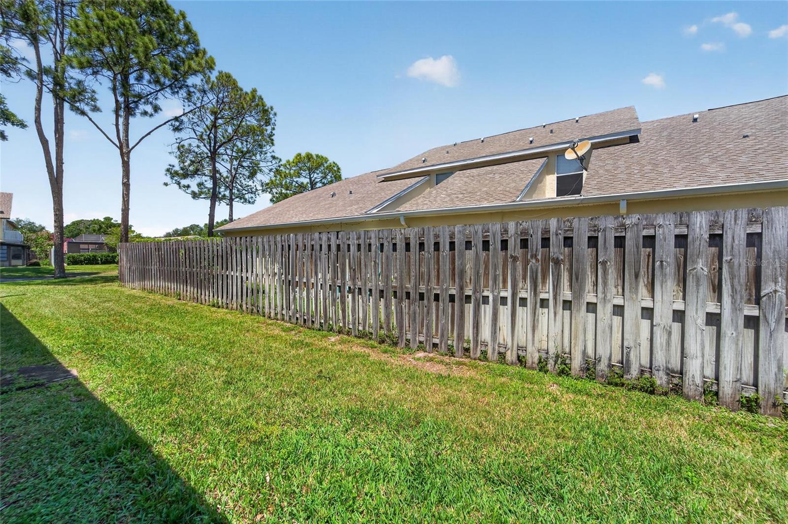 Image 17 of 80 For 658 Green Valley Road B3