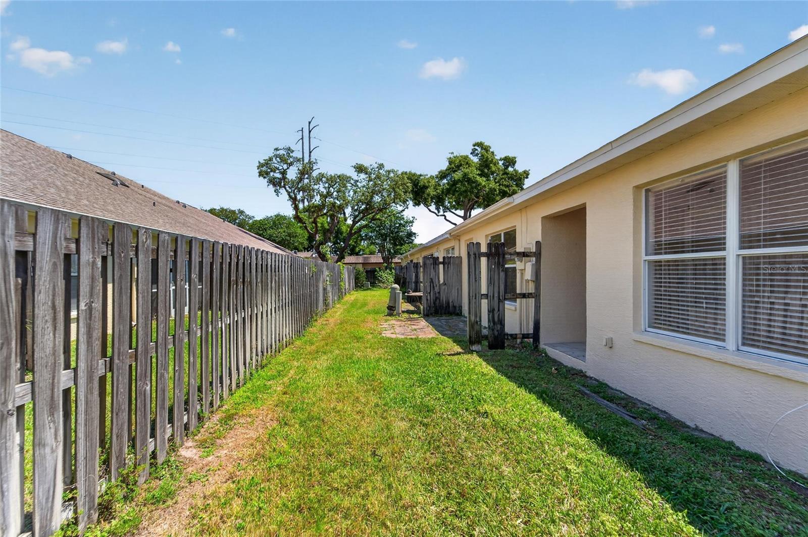 Image 21 of 80 For 658 Green Valley Road B3