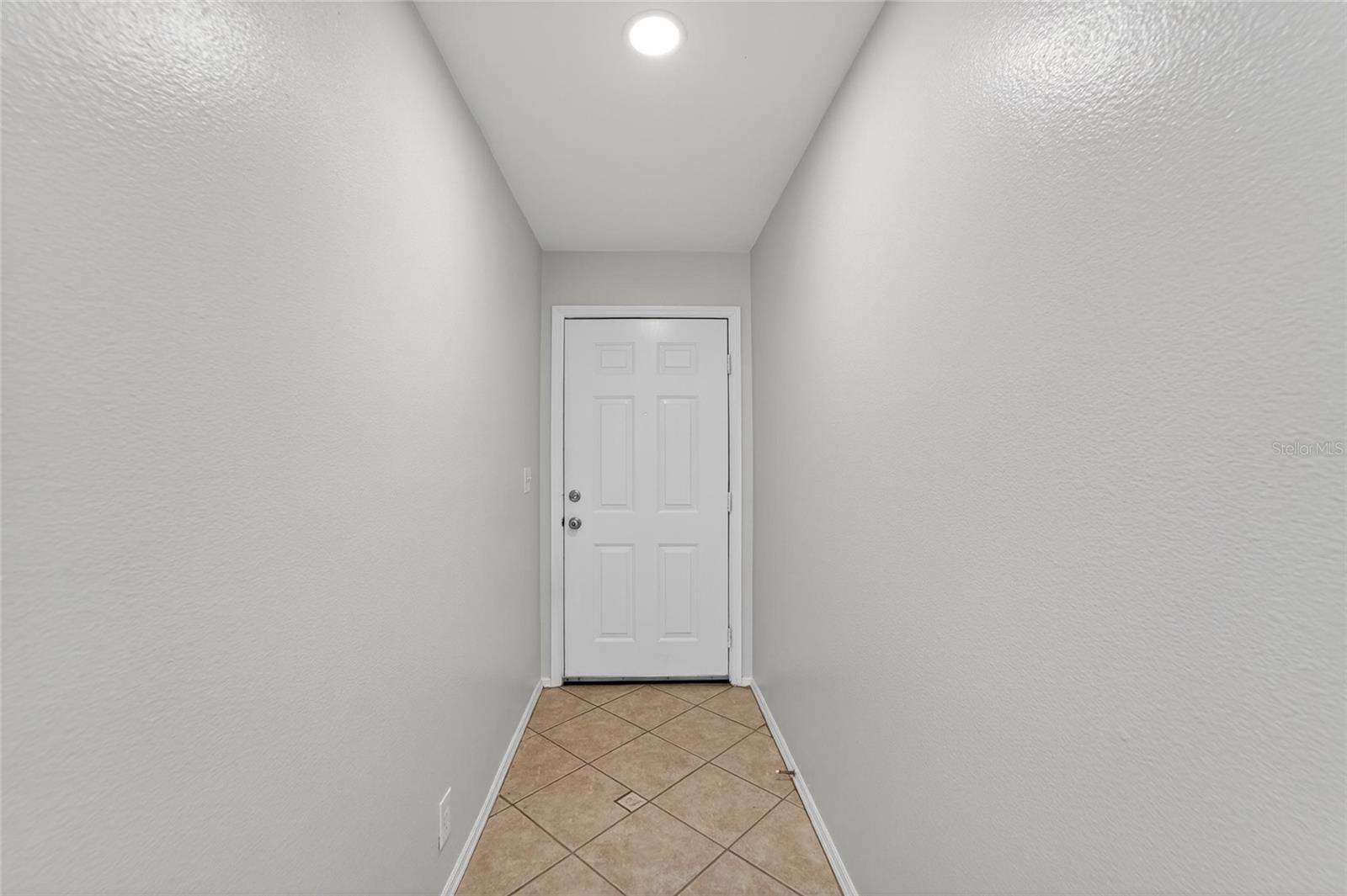 Image 22 of 80 For 658 Green Valley Road B3